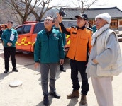 고기동 장관 직대, 산불 현장지휘 닷새째 청송 방문