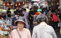 중기부, 전통시장·상점가 지원 대상 모집... 신청 요건 완화
