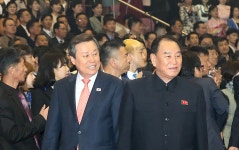 [포토뉴스] 南 예술단 공연에 北 관객 ‘환호’