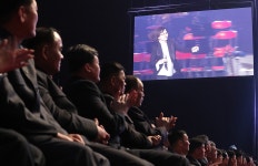 [포토뉴스] 南 예술단 공연에 北 관객 ‘환호’