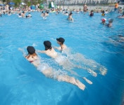 [유재욱의 생활건강] 수영의 장단점 베스트3