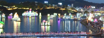 ‘춘·하·추·동 풍요로운 진주성’ 진주남강유등축제 개막