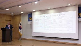 [포토] 그린피스 숀 버니 후쿠시마 오염수 방류는 전세계 인권 위협