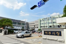 [여주 24시] 코로나19 여파 여주시로 장보러 오는 발길 늘어나