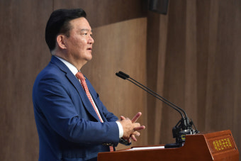 자가격리 무단이탈로 고발 당한 민경욱…