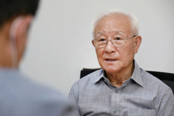전직 대기업 회장이 야당 대변인에 도전한 까닭은