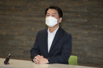 '모두까기 전략' 안철수 