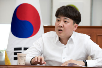 이준석, 한동훈에 힘 싣고 민주당에 