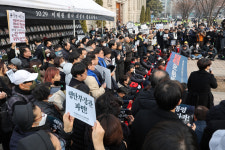 이태원 참사 유족 "마지막 분향소…서울시, 철거 시도 중단하라"
