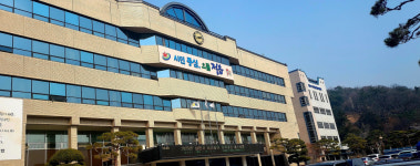 굳이 흠 있는 인물을 정읍시, 시장 측근 정책협력관 채용 논란
