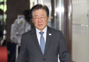 트럼프와 닮았다? 이재명이 '반문'을 반복하는 이유