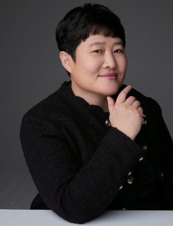 권진영 후크엔터 대표 '회삿돈 40억 횡령 혐의' 구속 기로