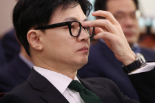 인사 책임 대통령실로 공 넘긴 한동훈 법무부는 자료 수집만