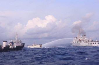 중국, 필리핀과 남중국해서 '충돌'…어선에 물대포 대응