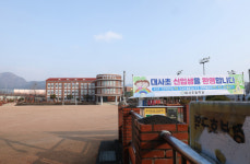 [단독]의원님 국민학교는 안녕하십니까?...금배지 간판도 걷어찬 저출산