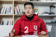 김재섭, 선거운동 방해·폭행 래퍼 선처…만삭 아내가 원해