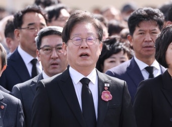 [단독]이재명, 제주 4·3추념식 찾는다…文은 '평산책방'에서 추모