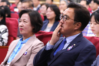국회의장에 뻗친 明心…추미애 vs 우원식 2파전으로