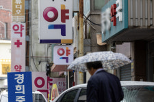 사무장 병원·면허대여 약국에 매년 수천억 건보재정 새나간다