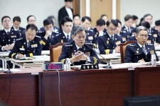 문여사네미장원 | 여야, 행안위 국감서 '문다혜·김여사' 두고 고성 충돌