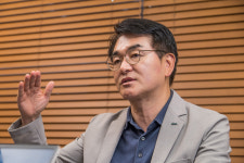 민주당, 비명·친명 아닌 일 잘 할 사람으로 화합해야…절제하는 용기도 필요