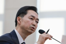 검증대 오른 김지용 