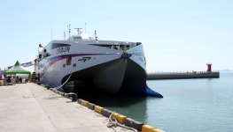 국내 가장 빠른 제주 뱃길 열린다...진도항 고속카페리 산타모니카호 취항