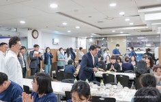 임병택 시흥시장, 센트럴병원 방문...우리 사회 큰 감동 주신분