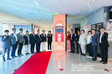 17년 만에 바뀐 이천시청 2층 로비, 디지털 놀이터로 시민을 맞이하다