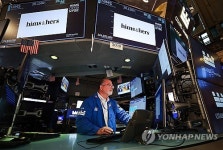 중동발 유가·미 국채금리 동반 급등…나스닥 1.3% 급락, 기술주 직격탄