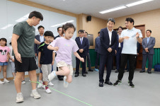 돌봄과 교육이 있는 늘봄학교, 2학기에는 전국 초등학교 1학년 대상 확대 운영