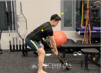 [케어무브트레이닝] 어깨 안정화와 근력 운동을 위한 클럽벨 운동(6) - 바바리안 스쿼트