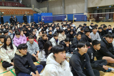 YU'S민턴스포츠 | 선수와 일반학생이 어우러진 청소년스포츠한마당 배드민턴대회 열려