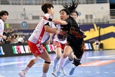 [핸드볼 H리그] 인천광역시청 이효진 10골, 서울시청 꺾고 정규리그 마쳐