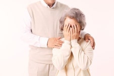 한국직업능력진흥원, 노인생활지원사 1급자격증 무료 스펙업 지원