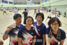[현장] 제26회 서구청장기 배드민턴대회 참가 선수들