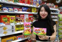 GS25 봉담한신 | GS25, "식품사와 제약사가 만났다" 이색 컬래버 상품 출시