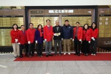 신안군, 문성농장 국무총리상 수상금 1000만원 기탁