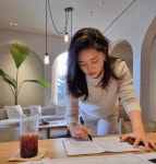 '최태원 동거인' 김희영, 허위사실 유포 유튜버에 또 승소…1000만원 배상