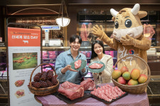 신세계백화점-한우자조금, 농가 및 소비자 상생 위해 신세계 암소한우 선보인다