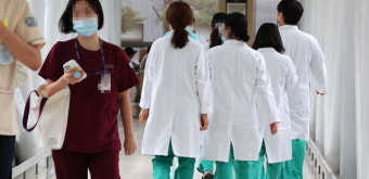 전공의 복귀 최후 통첩 D데이 '전운'…의료계 협의체 준비 대화 물꼬 틀까