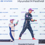 [포토] 현대N페스티벌 N2 마스터즈 2위 브라비오 정상오-1위 Team04 김택준, 서로 축하해