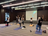 이랜드파크 켄싱턴리조트 충주, 반려견과 함께하는 펫 요가 정기 프로그램 론칭...이색 웰니스 콘텐츠