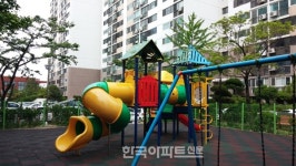 아파트 테니스장･놀이터를 주차장으로 변경할 수 있나 [김남근의 아파트 법률상담]