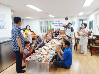 서울 신정학마을2 탈북민 자조회, 어르신들 삼계탕 대접