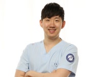 팔 위로 들 때 찌릿... 어깨 관절와순 파열 의심