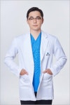 플란치과, 메가젠 임플란트 4만 건 달성 기념 인증패 받아