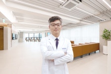 유웰비뇨의학과의원, 전립선질환 권위자 양승우 교수 초빙∙∙∙전립선 워터젯 로봇수술 도입