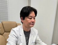 탈모, 줄기세포 치료와 두피 문신으로 두 마리 토끼 잡는 사람 늘어