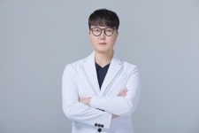 홍대 에스리본의원 김도위 대표원장, 레스노베 크리스탈 키닥터 공식 선정